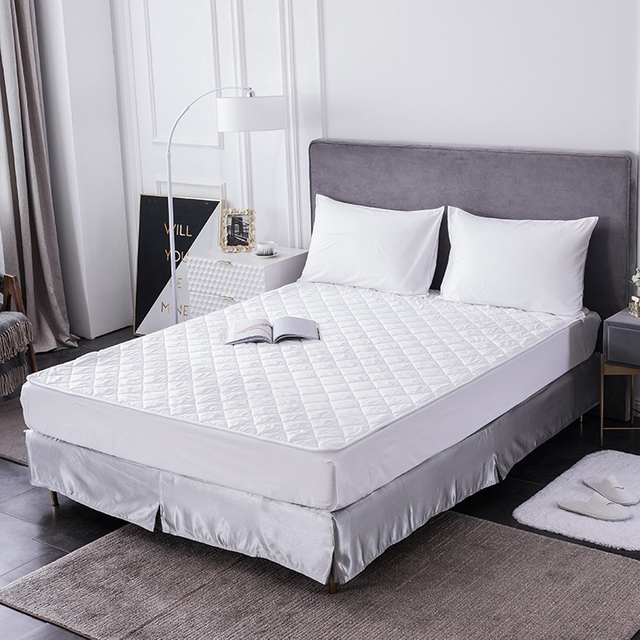 Customize Hotel Guest Room Bed Mattress Protector